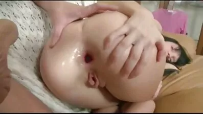 তার ঘরে চুদাচুদি ভিডিও 19 বছর বয়সী সৎ বোনের সাথে বাস্তব যৌনতা।