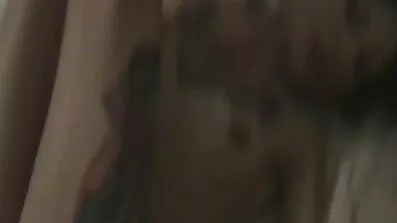 মিয়া বন্দিনী একজন মানুষকে বাংলা চুদাচুদি ভিডিও কাঁদায়।